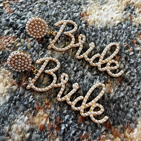 NEW Gold and Pearl Bride Earrings - Picture 2 of 4